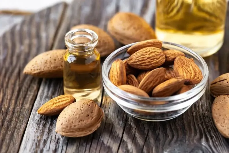 قیمت خرید روغن بادام تلخ + عکس